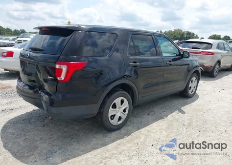 2017 Ford Police Interceptor z USA, uszkodzony, nr VIN 1FM5K8AR8HGE14461